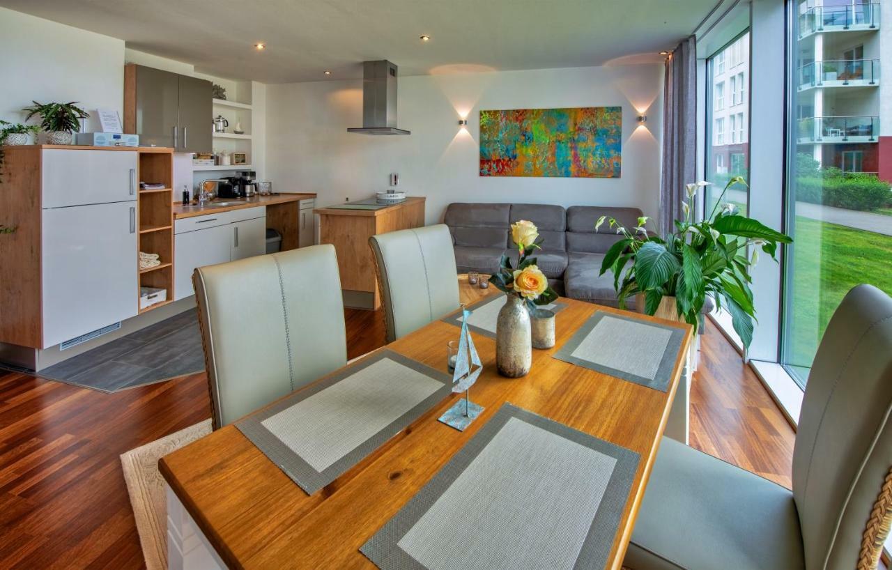 Apartamento "Myharbourfront", Luxurioeses Wohnen An Der Hafenmole Rostock Exterior foto
