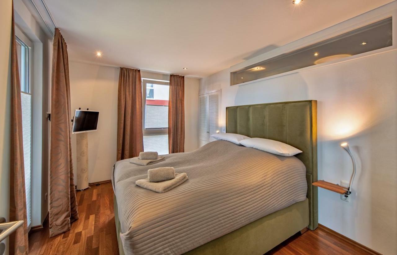 Apartamento "Myharbourfront", Luxurioeses Wohnen An Der Hafenmole Rostock Exterior foto